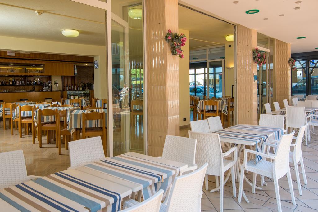 Hotel Venezia Cattolica Exterior photo
