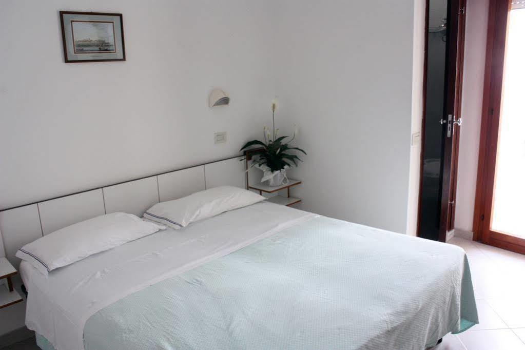 Hotel Venezia Cattolica Exterior photo